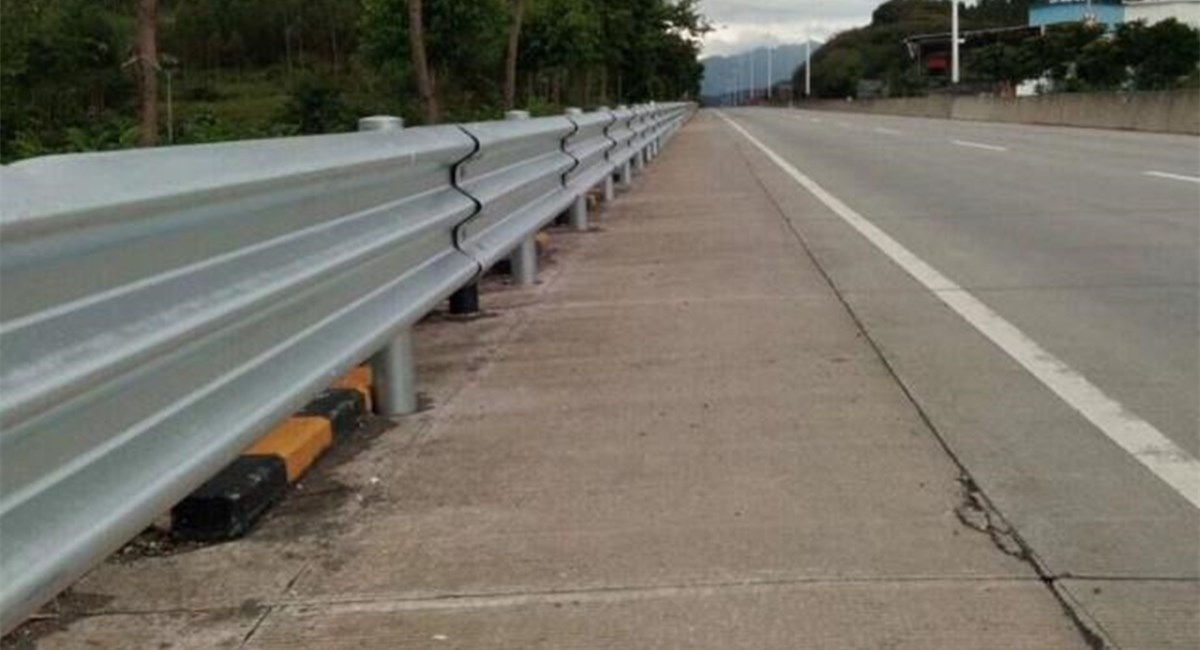 寧波波形護欄—分類、用途、表面處理、特點