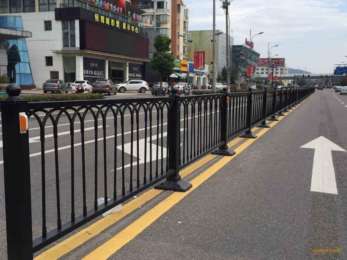 道路護欄施工方案