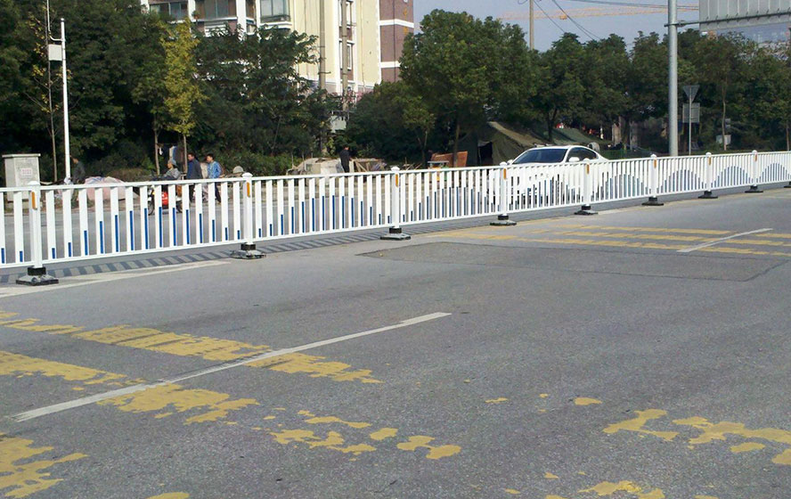 道路護欄設(shè)計