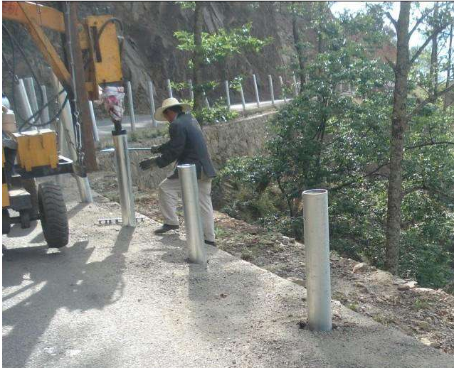 波形護欄板立柱的高度規定是多少?