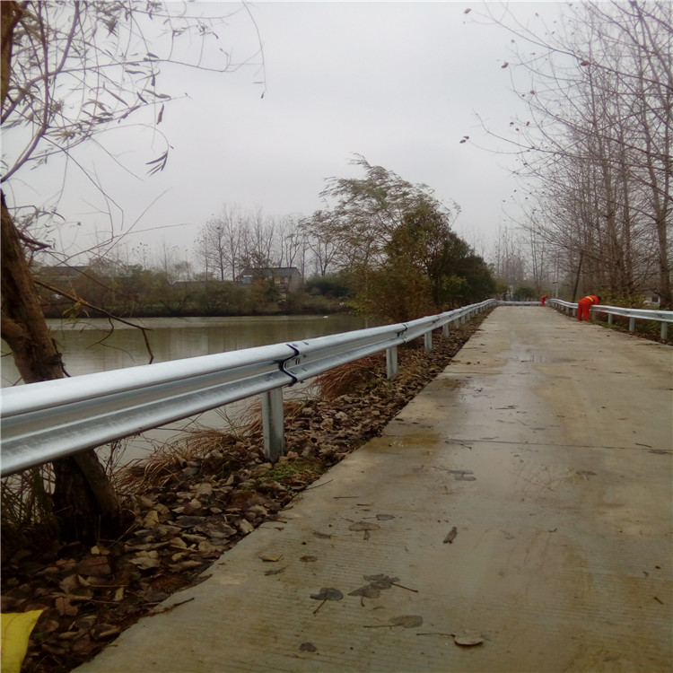 浙江公路護(hù)欄多少錢一米？