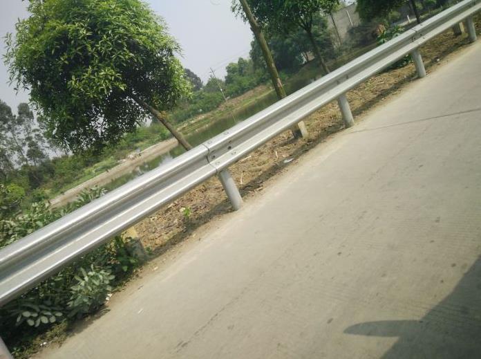 波形護欄生產廠家